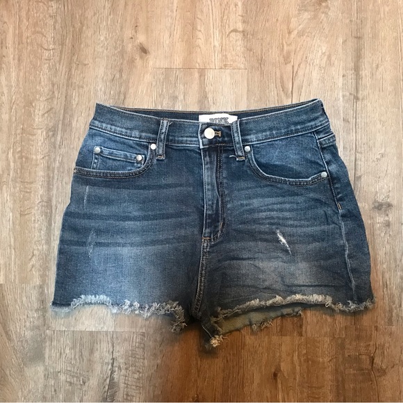 Jean/Denim Shorts - Picture 8 of 8